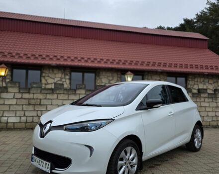 Белый Рено Зое, объемом двигателя 0 л и пробегом 107 тыс. км за 6400 $, фото 1 на Automoto.ua