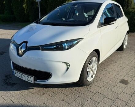 Белый Рено Зое, объемом двигателя 0 л и пробегом 122 тыс. км за 6400 $, фото 1 на Automoto.ua