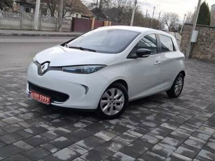 Белый Рено Зое, объемом двигателя 0 л и пробегом 106 тыс. км за 6500 $, фото 1 на Automoto.ua