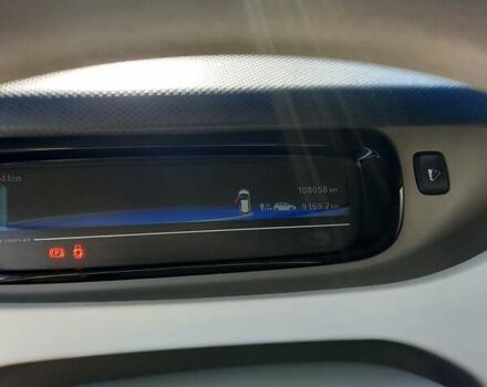 Белый Рено Зое, объемом двигателя 0 л и пробегом 108 тыс. км за 7800 $, фото 1 на Automoto.ua