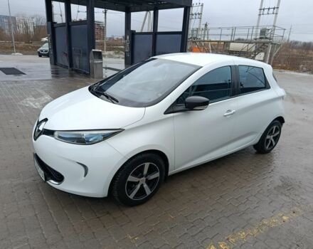 Белый Рено Зое, объемом двигателя 0 л и пробегом 163 тыс. км за 5850 $, фото 1 на Automoto.ua