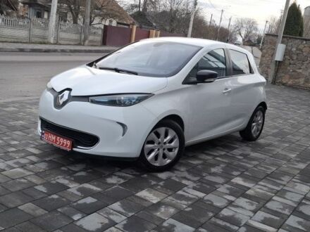 Белый Рено Зое, объемом двигателя 0 л и пробегом 106 тыс. км за 6300 $, фото 1 на Automoto.ua