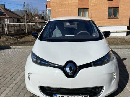 Рено Зое 2015 в Виннице на Automoto.ua Белый Рено Зое, объемом двигателя 0 л и пробегом 240 тыс. км за 4999 $, фото 1 на Automoto.ua