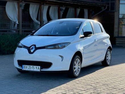 Белый Рено Зое, объемом двигателя 0 л и пробегом 98 тыс. км за 5250 $, фото 1 на Automoto.ua