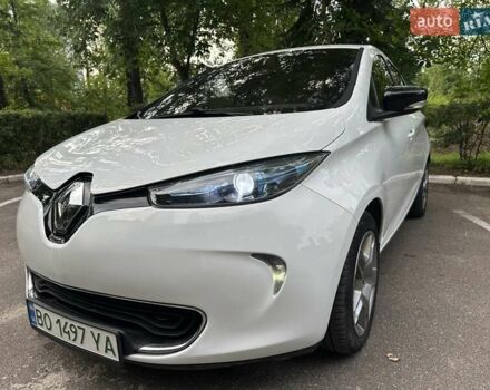 Белый Рено Зое, объемом двигателя 0 л и пробегом 132 тыс. км за 5950 $, фото 1 на Automoto.ua