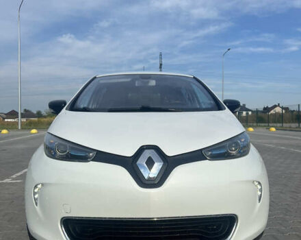 Белый Рено Зое, объемом двигателя 0 л и пробегом 62 тыс. км за 6999 $, фото 1 на Automoto.ua