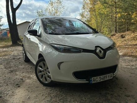 Білий Рено Зое, об'ємом двигуна 0 л та пробігом 139 тис. км за 5200 $, фото 1 на Automoto.ua