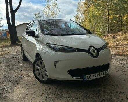 Белый Рено Зое, объемом двигателя 0 л и пробегом 139 тыс. км за 5200 $, фото 1 на Automoto.ua