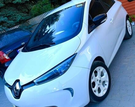 Белый Рено Зое, объемом двигателя 0 л и пробегом 125 тыс. км за 6850 $, фото 1 на Automoto.ua