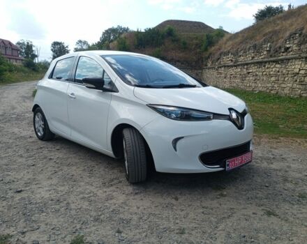 Белый Рено Зое, объемом двигателя 0 л и пробегом 82 тыс. км за 7279 $, фото 1 на Automoto.ua