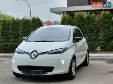 Белый Рено Зое, объемом двигателя 0 л и пробегом 71 тыс. км за 7800 $, фото 1 на Automoto.ua
