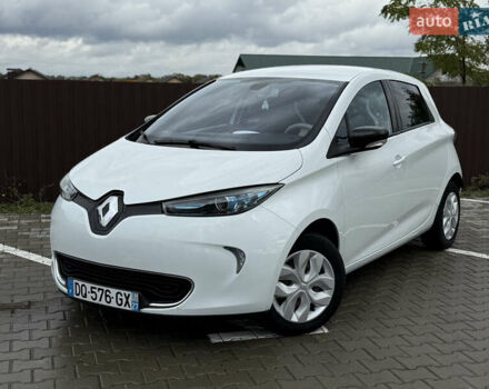 Белый Рено Зое, объемом двигателя 0 л и пробегом 32 тыс. км за 6600 $, фото 1 на Automoto.ua