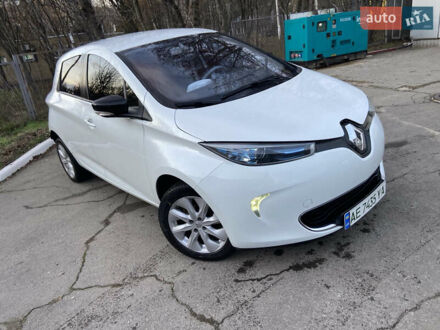 Белый Рено Зое, объемом двигателя 0 л и пробегом 159 тыс. км за 7550 $, фото 1 на Automoto.ua