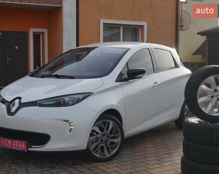 Белый Рено Зое, объемом двигателя 0 л и пробегом 86 тыс. км за 7200 $, фото 1 на Automoto.ua