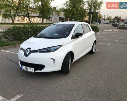 Белый Рено Зое, объемом двигателя 0 л и пробегом 87 тыс. км за 7299 $, фото 1 на Automoto.ua