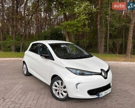 Белый Рено Зое, объемом двигателя 0 л и пробегом 107 тыс. км за 6900 $, фото 1 на Automoto.ua