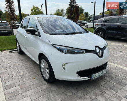 Белый Рено Зое, объемом двигателя 0 л и пробегом 113 тыс. км за 6400 $, фото 1 на Automoto.ua