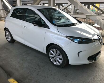 Белый Рено Зое, объемом двигателя 0 л и пробегом 40 тыс. км за 13800 $, фото 1 на Automoto.ua