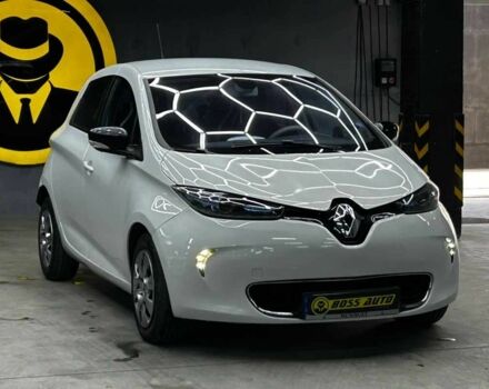 Белый Рено Зое, объемом двигателя 0 л и пробегом 209 тыс. км за 6700 $, фото 1 на Automoto.ua