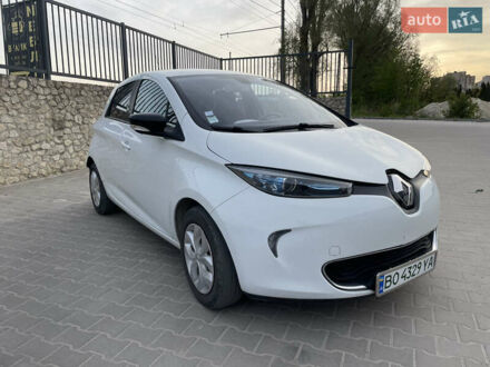Рено Зое 2015 в Тернополе на Automoto.ua Белый Рено Зое, объемом двигателя 0 л и пробегом 47 тыс. км за 6400 $, фото 1 на Automoto.ua