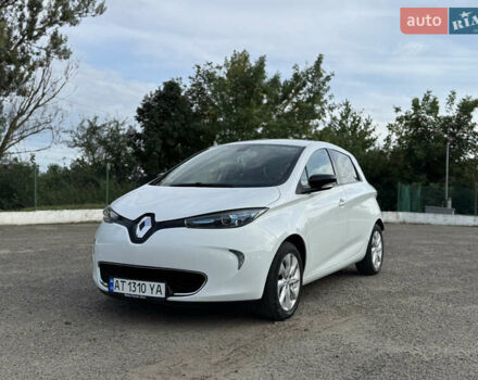 Білий Рено Зое, об'ємом двигуна 0 л та пробігом 75 тис. км за 6500 $, фото 1 на Automoto.ua