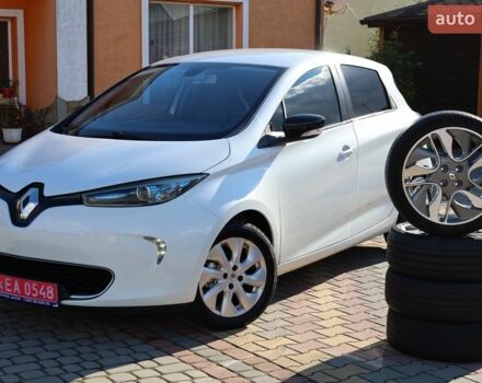 Белый Рено Зое, объемом двигателя 0 л и пробегом 142 тыс. км за 7555 $, фото 1 на Automoto.ua