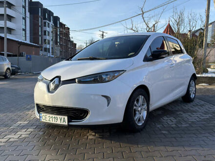 Белый Рено Зое, объемом двигателя 0 л и пробегом 90 тыс. км за 6400 $, фото 1 на Automoto.ua