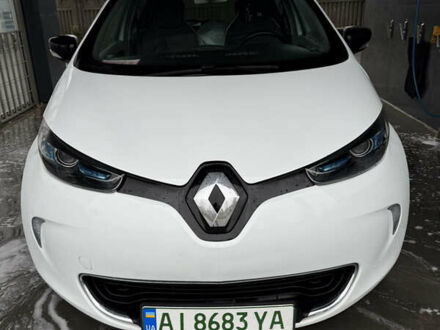Белый Рено Зое, объемом двигателя 0 л и пробегом 130 тыс. км за 6999 $, фото 1 на Automoto.ua