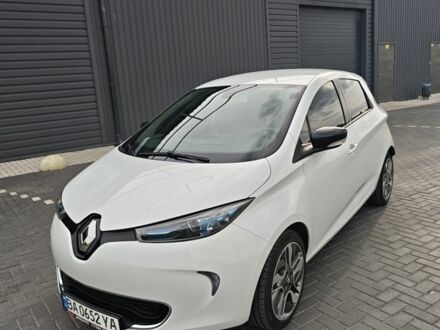 Білий Рено Зое, об'ємом двигуна 0 л та пробігом 129 тис. км за 7771 $, фото 1 на Automoto.ua