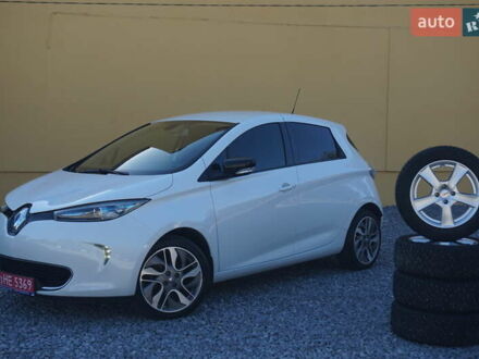 Белый Рено Зое, объемом двигателя 0 л и пробегом 93 тыс. км за 7200 $, фото 1 на Automoto.ua