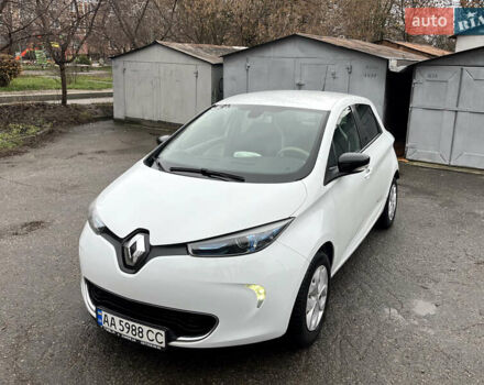 Белый Рено Зое, объемом двигателя 0 л и пробегом 115 тыс. км за 5950 $, фото 1 на Automoto.ua
