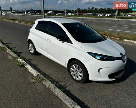 Белый Рено Зое, объемом двигателя 0 л и пробегом 120 тыс. км за 7250 $, фото 1 на Automoto.ua