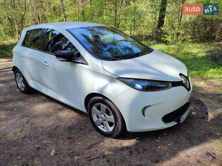 Рено Зое 2016 в Бродах на Automoto.ua Белый Рено Зое, объемом двигателя 0 л и пробегом 73 тыс. км за 7300 $, фото 1 на Automoto.ua