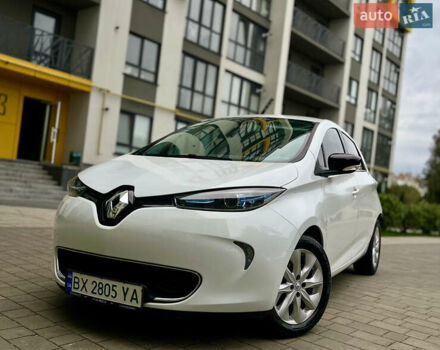 Белый Рено Зое, объемом двигателя 0 л и пробегом 108 тыс. км за 6499 $, фото 1 на Automoto.ua