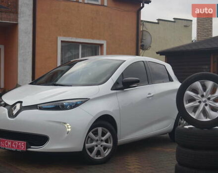 Белый Рено Зое, объемом двигателя 0 л и пробегом 111 тыс. км за 7555 $, фото 1 на Automoto.ua