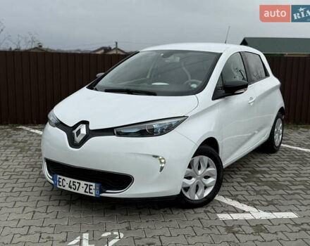 Белый Рено Зое, объемом двигателя 0 л и пробегом 125 тыс. км за 6700 $, фото 1 на Automoto.ua