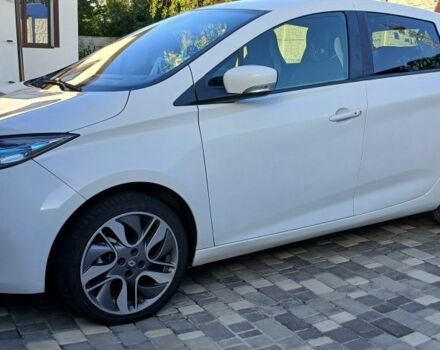 Белый Рено Зое, объемом двигателя 0 л и пробегом 98 тыс. км за 7300 $, фото 1 на Automoto.ua