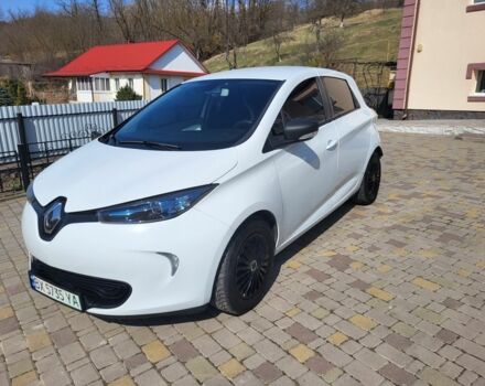Белый Рено Зое, объемом двигателя 0 л и пробегом 149 тыс. км за 8500 $, фото 1 на Automoto.ua
