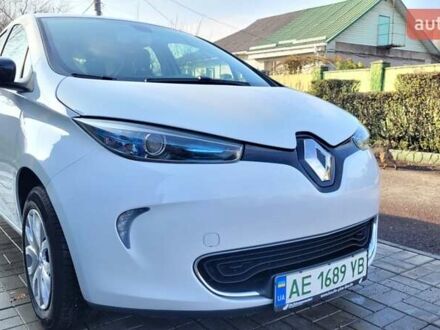 Белый Рено Зое, объемом двигателя 0 л и пробегом 113 тыс. км за 7200 $, фото 1 на Automoto.ua