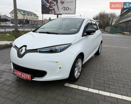 Белый Рено Зое, объемом двигателя 0 л и пробегом 80 тыс. км за 5800 $, фото 1 на Automoto.ua