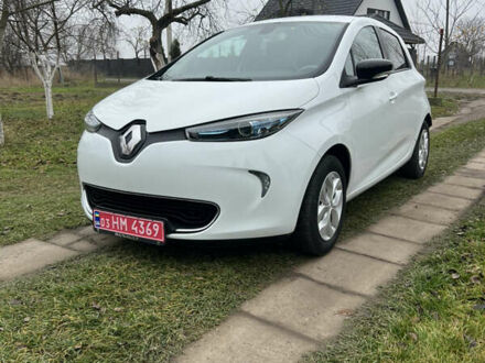 Белый Рено Зое, объемом двигателя 0 л и пробегом 116 тыс. км за 6900 $, фото 1 на Automoto.ua