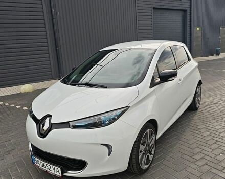 Белый Рено Зое, объемом двигателя 0 л и пробегом 129 тыс. км за 7900 $, фото 1 на Automoto.ua