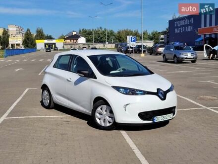 Белый Рено Зое, объемом двигателя 0 л и пробегом 147 тыс. км за 9000 $, фото 1 на Automoto.ua