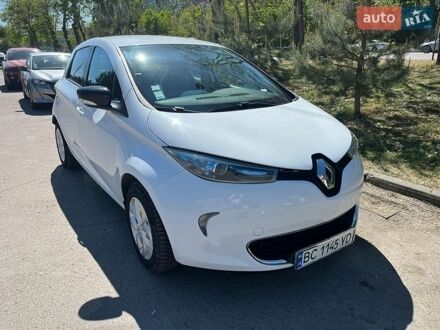 Белый Рено Зое, объемом двигателя 0 л и пробегом 94 тыс. км за 7300 $, фото 1 на Automoto.ua