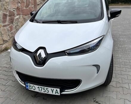 Белый Рено Зое, объемом двигателя 0 л и пробегом 110 тыс. км за 6799 $, фото 1 на Automoto.ua