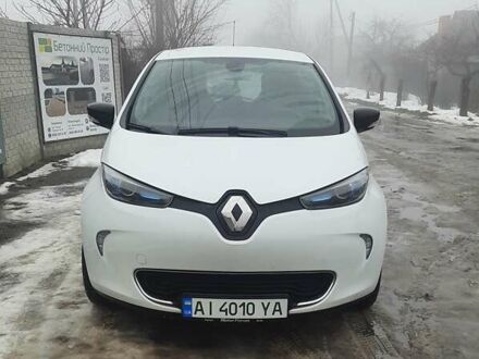 Белый Рено Зое, объемом двигателя 0 л и пробегом 129 тыс. км за 8300 $, фото 1 на Automoto.ua