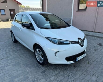 Белый Рено Зое, объемом двигателя 0 л и пробегом 180 тыс. км за 7300 $, фото 1 на Automoto.ua