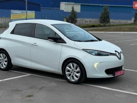 Белый Рено Зое, объемом двигателя 0 л и пробегом 72 тыс. км за 7000 $, фото 1 на Automoto.ua