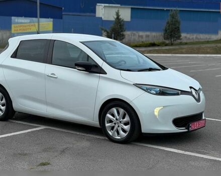 Белый Рено Зое, объемом двигателя 0 л и пробегом 72 тыс. км за 7000 $, фото 1 на Automoto.ua