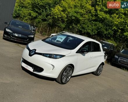 Білий Рено Зое, об'ємом двигуна 0 л та пробігом 116 тис. км за 7800 $, фото 1 на Automoto.ua
